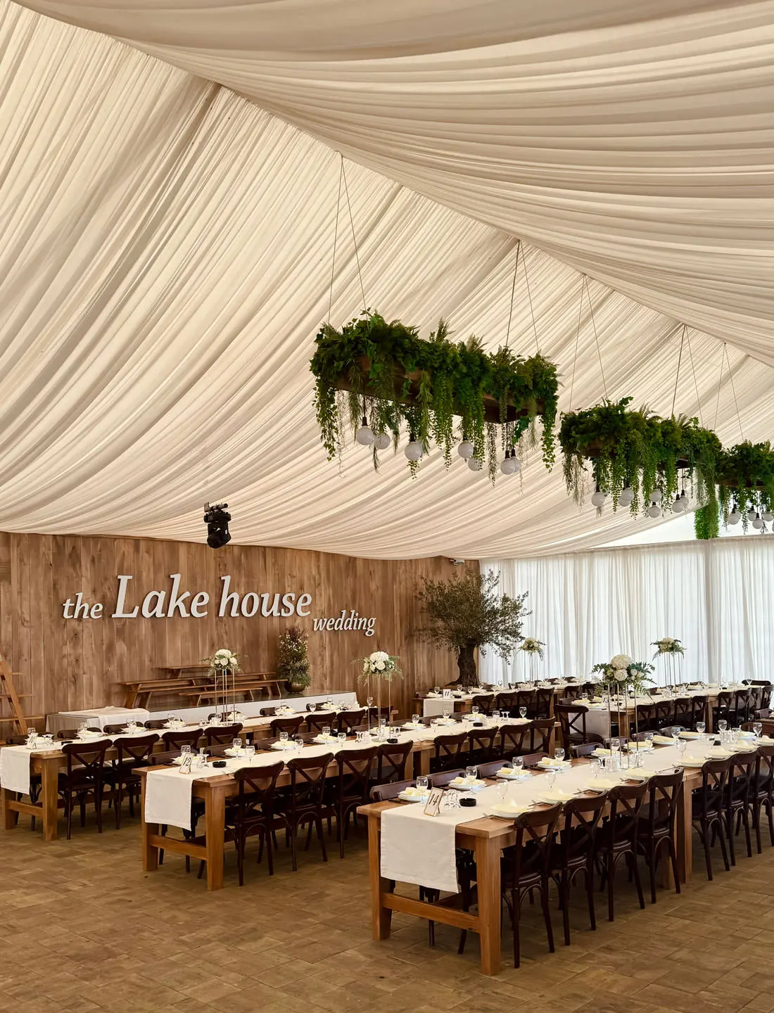 Dekoracija-velika https://thelakehouse.hr/wp-content/uploads/2025/05/Dekoracija-velika.webp